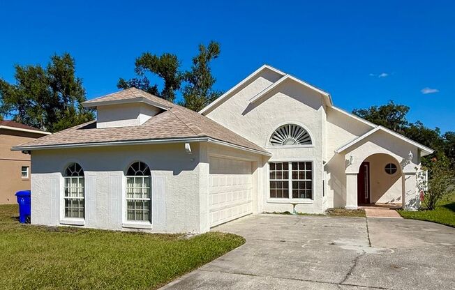 ✨North Lakeland Gem – Private Single-Family Home!
