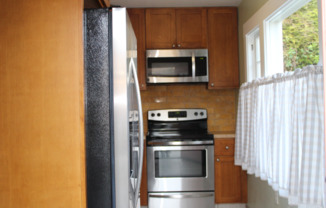 103 W MORRIS AVE