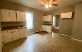 3 beds, 1 bath, $900