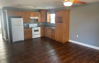 1 bed, 1 bath, $800, Unit 215 Cole Rd