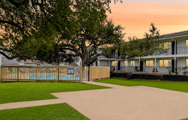 Southland Apartments | Community Pool | Convenient Location