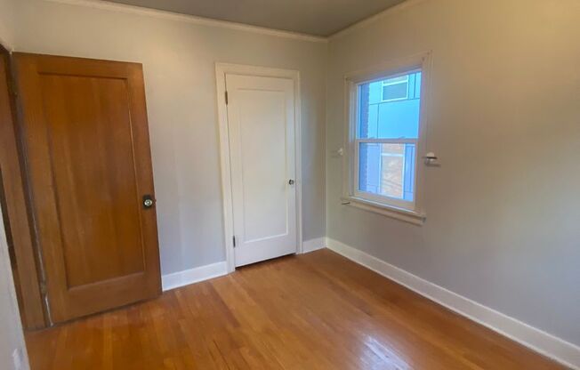 1 bed, 1 bath, 700 sqft, $1,580, Unit 31