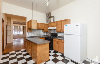 2132 W POTOMAC AVE