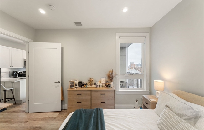 1 bed, 1 bath, 495 sqft, $3,075, Unit 301