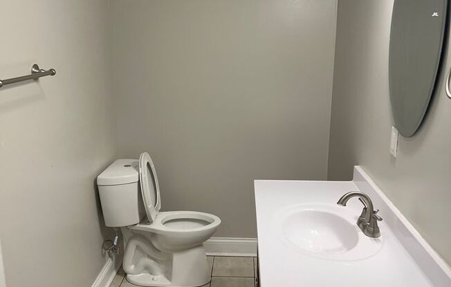 3 beds, 2.5 baths, 2,580 sqft, $2,000, Unit 702-01