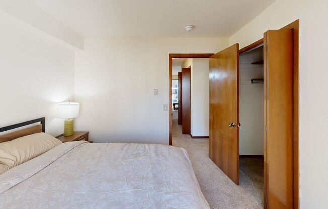 2 beds, 1 bath, 950 sqft, $2,200, Unit 7709CA