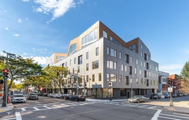 2 beds, 1 bath, 860 sqft, $3,200, Unit 206