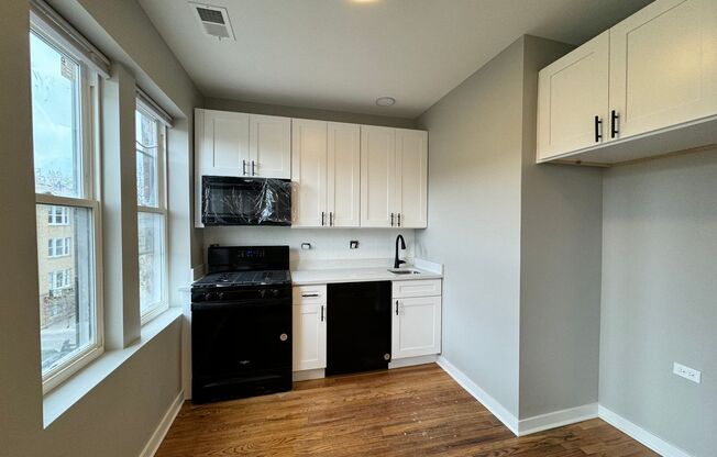 1 bed, 1 bath, $1,695, Unit 102
