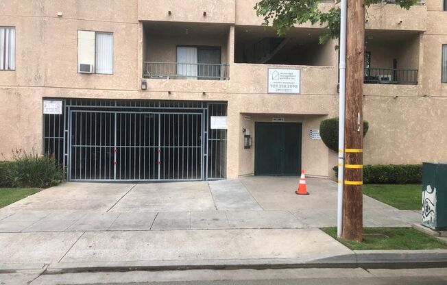 1 bed, 1 bath, 600 sqft, $1,900