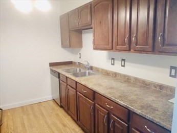 2 beds, 2 baths, 1,100 sqft, $3,000, Unit 401