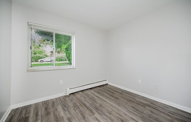 2 beds, 1.5 baths, 850 sqft, $1,275, Unit 6300 6