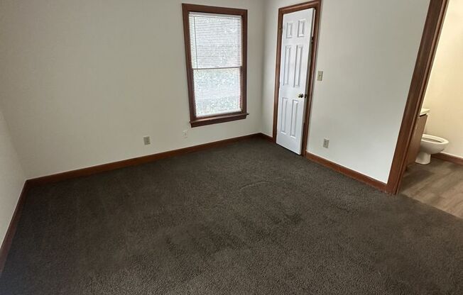 1 Bedroom 1 Bathroom Condo!