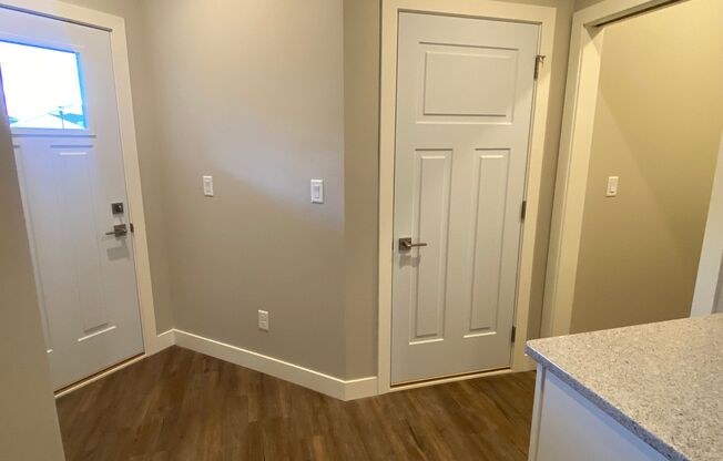 NEW CONSTRUCTION - MODERN LIVING: 3 bdrm/2 bath