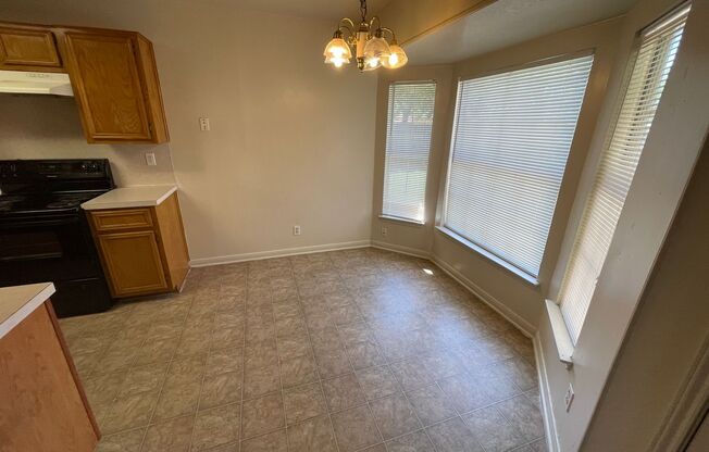 3 beds, 2 baths, $1,450