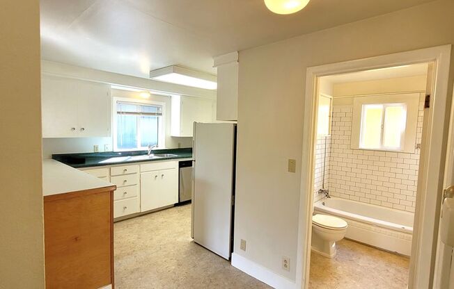 2 beds, 1 bath, $1,795