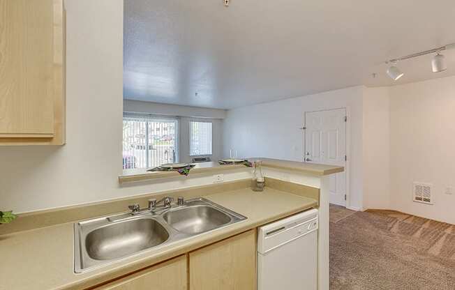 Dishwashers at FOREST CREEK APARTMENTS, Washington