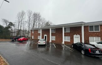 2bed/1ba Apt off S Main Kannapolis close to Downtown Kannapolis & Hwy 73