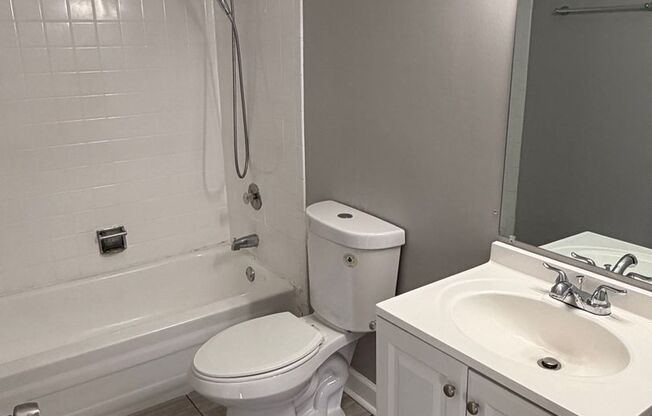 2 beds, 1 bath, 865 sqft, $1,710, Unit Building 12-3C