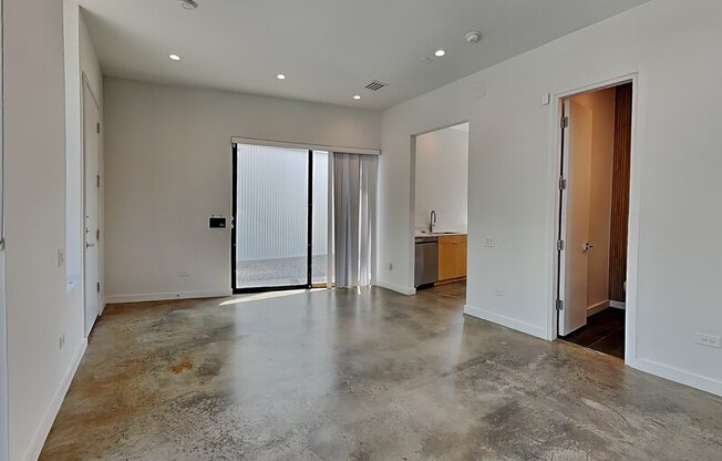 904 BLACKLAND CT
