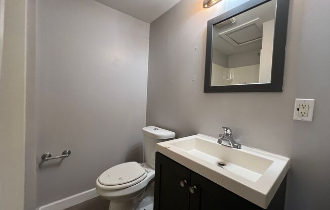 Studio, 1 bath, $1,195, Unit Unit F