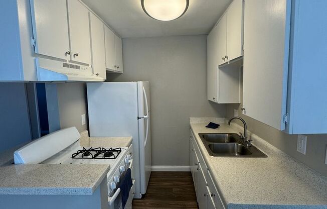 1 bed, 1 bath, 602 sqft, $2,150, Unit 27
