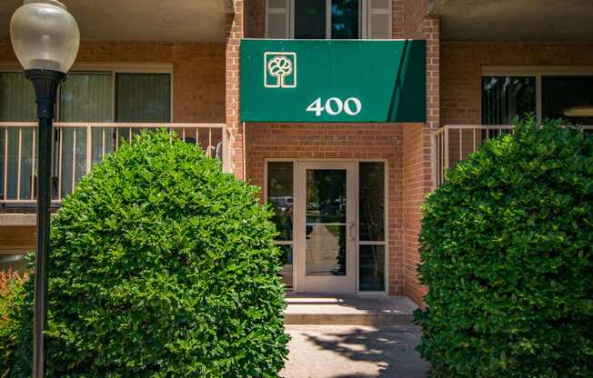 Spring Ridge Apartments Main Entryway