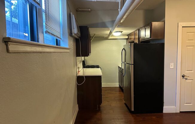 1 bed, 1 bath, 600 sqft, $999, Unit Unit A