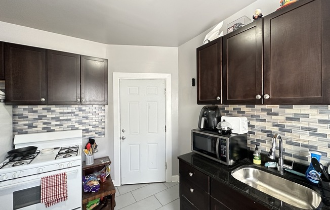 6347 MAGNOLIA