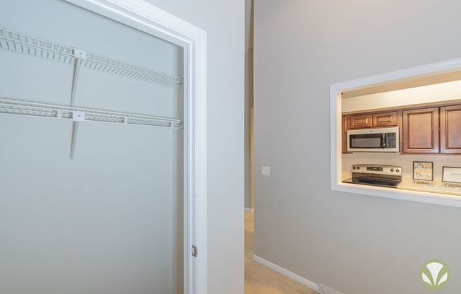 1 bed, 1 bath, 876 sqft, $1,195, Unit S-113