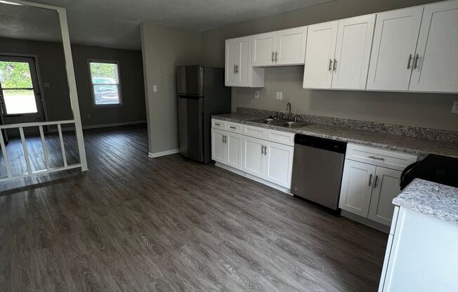 2 beds, 1.5 baths, 815 sqft, $999