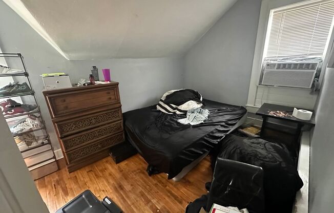 1 bed, 1 bath, $775