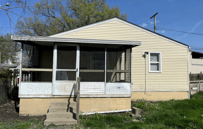 2322 PONTIAC ST