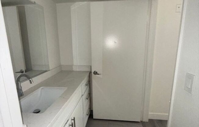 1 bed, 1 bath, 608 sqft, $1,641, Unit 213