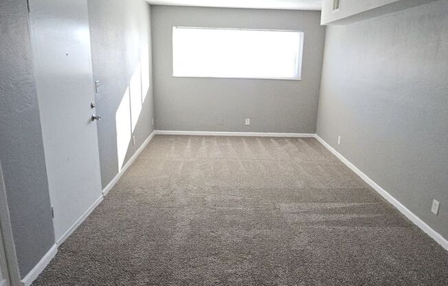 2 beds, 1 bath, 750 sqft, $970, Unit B02 1020 07