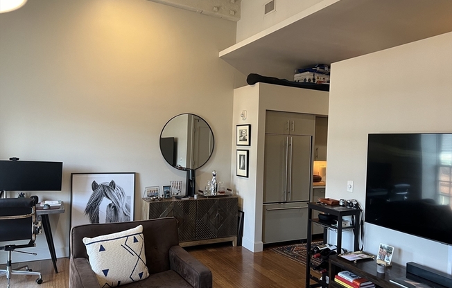 1 bed, 1 bath, 700 sqft, $2,975, Unit 313