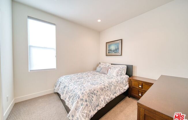 2205 SELIG DR