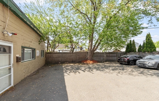 2 beds, 2 baths, 978 sqft, $2,900, Unit 5