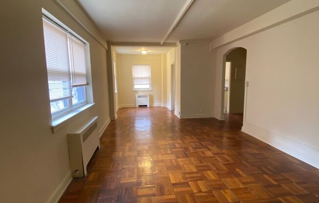 1 bed, 1 bath, $950, Unit C53