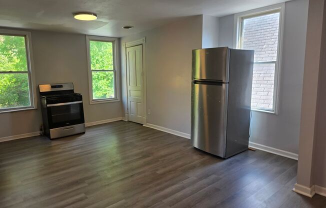 3 Bedroom 1 bath apartment in Beechview