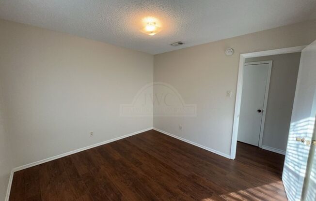 2 beds, 1 bath, $795, Unit 810 N. 5th St Unit B