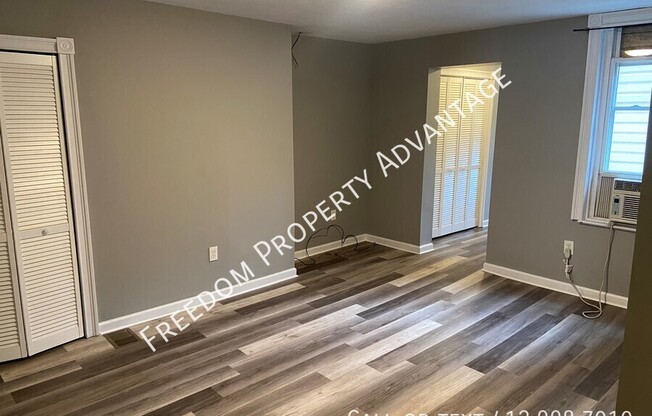2325 SARAH ST