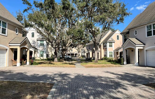 Excellent 1Bed/1Bath Condo in Hamptons at Metrowest