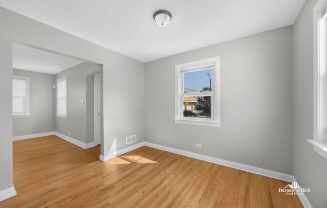 Perfect Single Family Home in Evergreen Park
