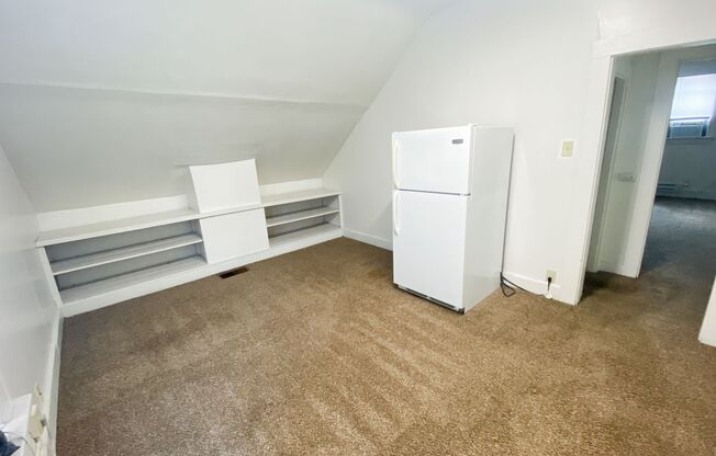 1 bed, 1 bath, 650 sqft, $1,050, Unit Unit 235-2