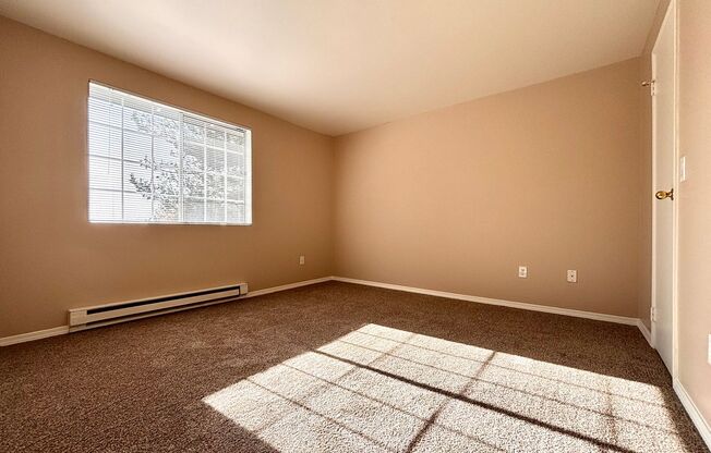2 beds, 1 bath, 880 sqft, $1,625, Unit 1021