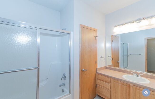1 bed, 1 bath, 639 sqft, $1,085, Unit CT-10