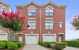 Gated Townhome Minutes from the Texas Medical Center