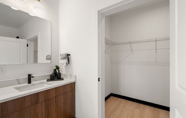 2 beds, 2 baths, 945 sqft, $3,200, Unit 506