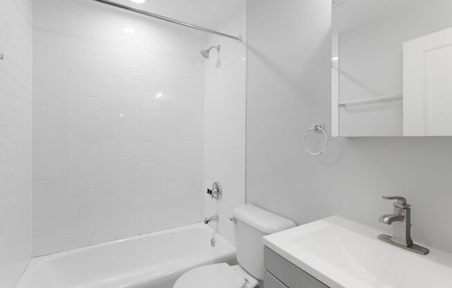 2 beds, 1 bath, 622 sqft, $2,200, Unit 409