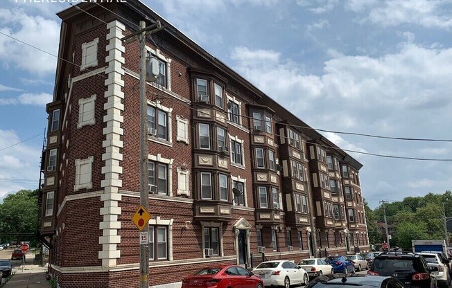 542 KING ST